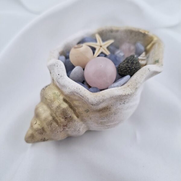Coquillage décoratif en résine minérale avec pierres naturelles – Image 2