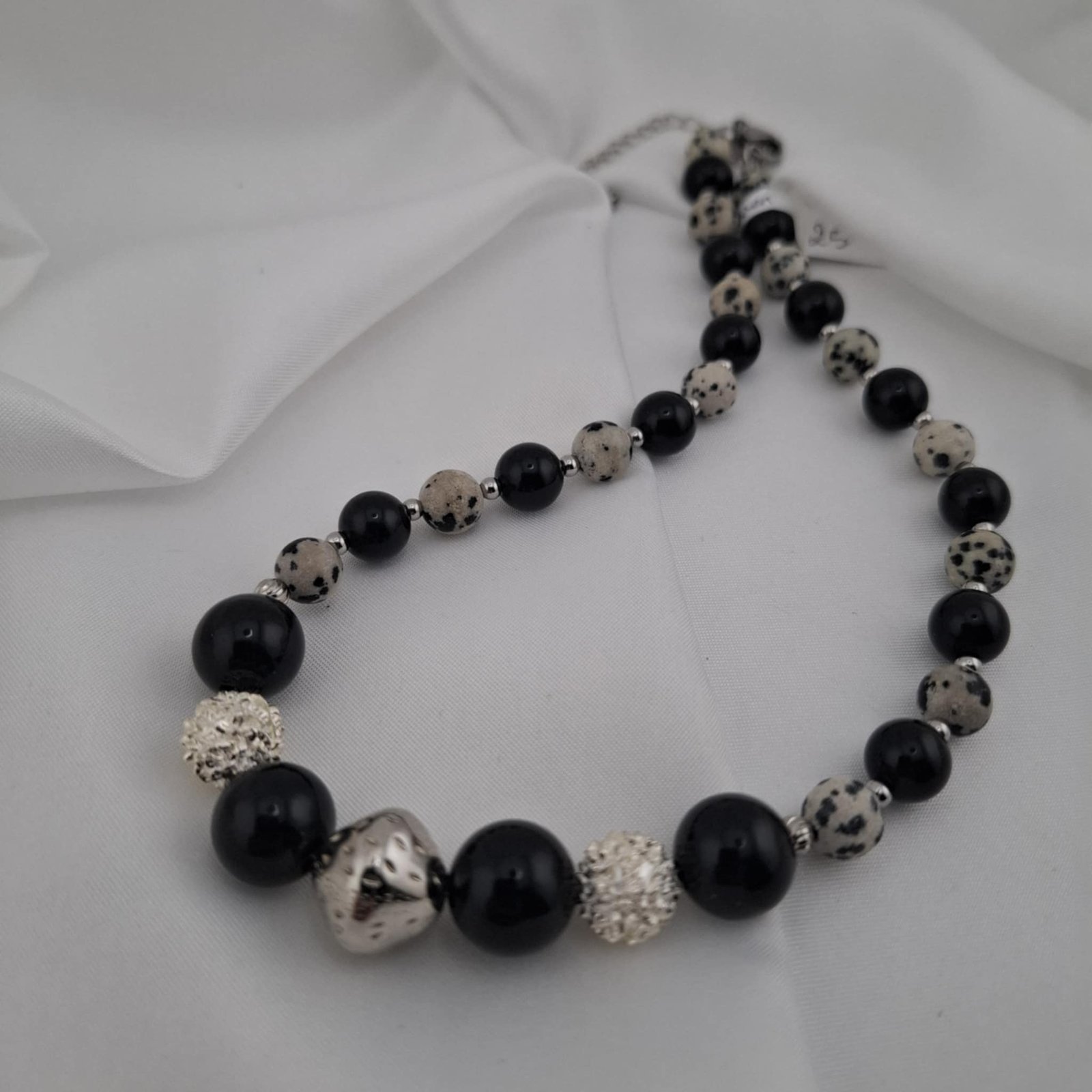 Collier "Contraste argenté" – Obsidienne, Jaspe Dalmatien & argent brillant – Image 4