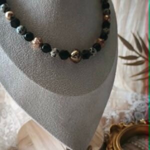 Collier Ras-de-cou "Contraste Or" – Obsidienne, Jaspe Dalmatien & Feuilles d’Or