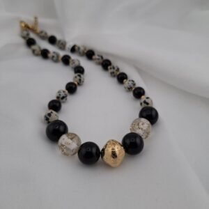Collier Ras-de-cou "Contraste Or" – Obsidienne, Jaspe Dalmatien & Feuilles d’Or