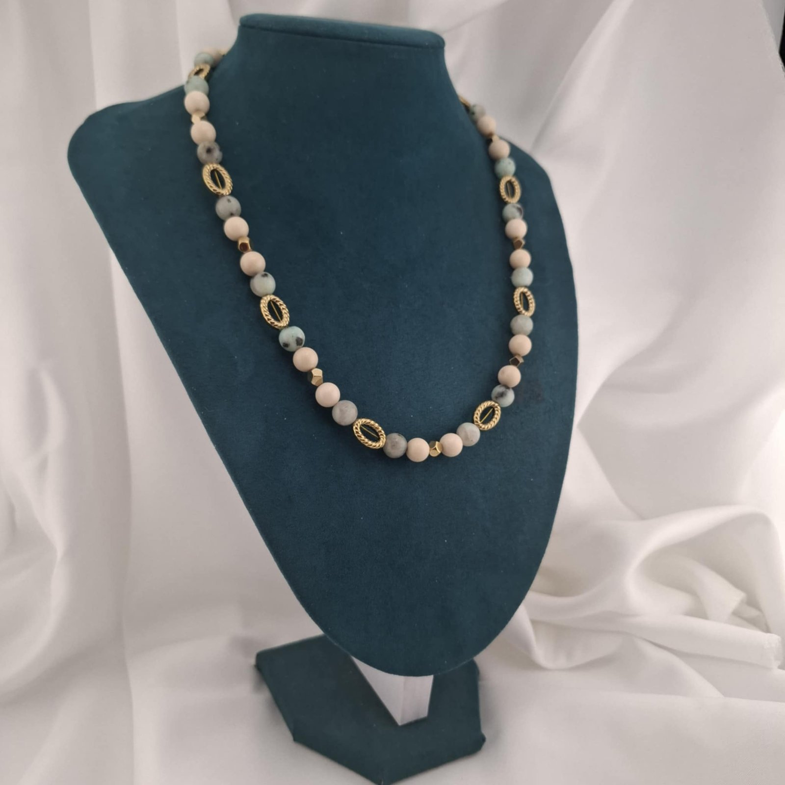 Collier Longueur Opéra – Jaspe Kiwi, Dolomite & Hématite Dorée – Image 4