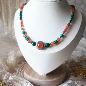 Collier en Malachite et cornaline Vintage